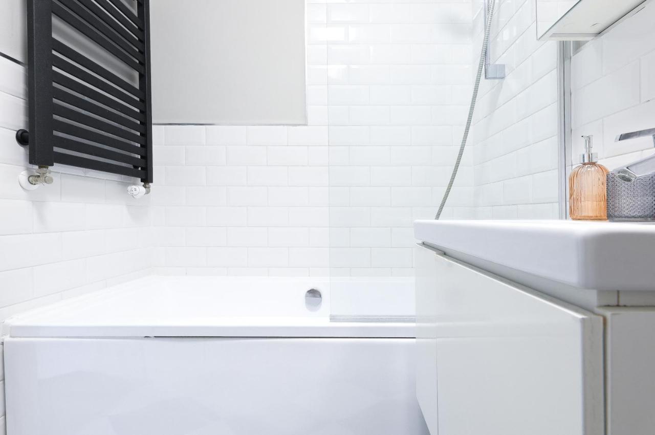 Sea Zone Climatic Apartament By The Bay Apartment Пуцк Екстериор снимка